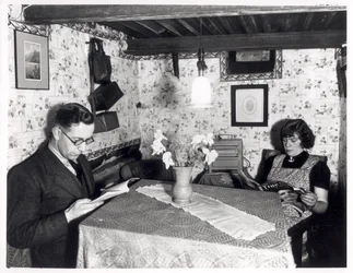 Para w schronie przeciwlotniczym, 11 Cardigan Avenue, Leeds, 15 października 1940